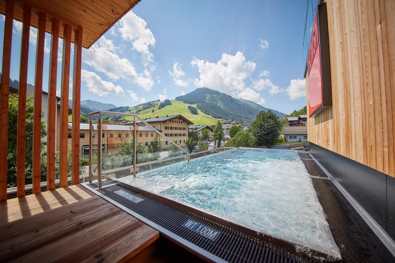 Thomsn Central Hotel & Appartements Saalbach-Hinterglemm Extérieur photo